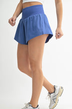 Load image into Gallery viewer, BreezeMove Compression Shorts