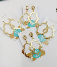 Load image into Gallery viewer, Gold Everyday Drops-Post