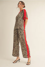 Load image into Gallery viewer, Leopard Print Hot Pant
