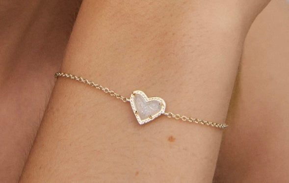 Ari Heart Gold Chain Bracelet in Iridescent Drusy