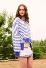 Load image into Gallery viewer, Raw Edge Details Striped High-Low Top
