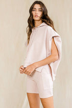 Load image into Gallery viewer, Textured High Rise Bike Shorts With Pocket
