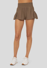 Load image into Gallery viewer, Chic Breeze Shorts
