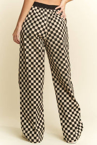 PLUS SIZE STRAIGHT LEG CHECKERD PANTS W/ ELASTIC WAIST