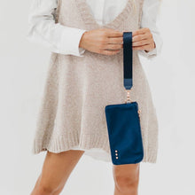 Load image into Gallery viewer, Cove Double Zip Nylon Wristlet Wallet
