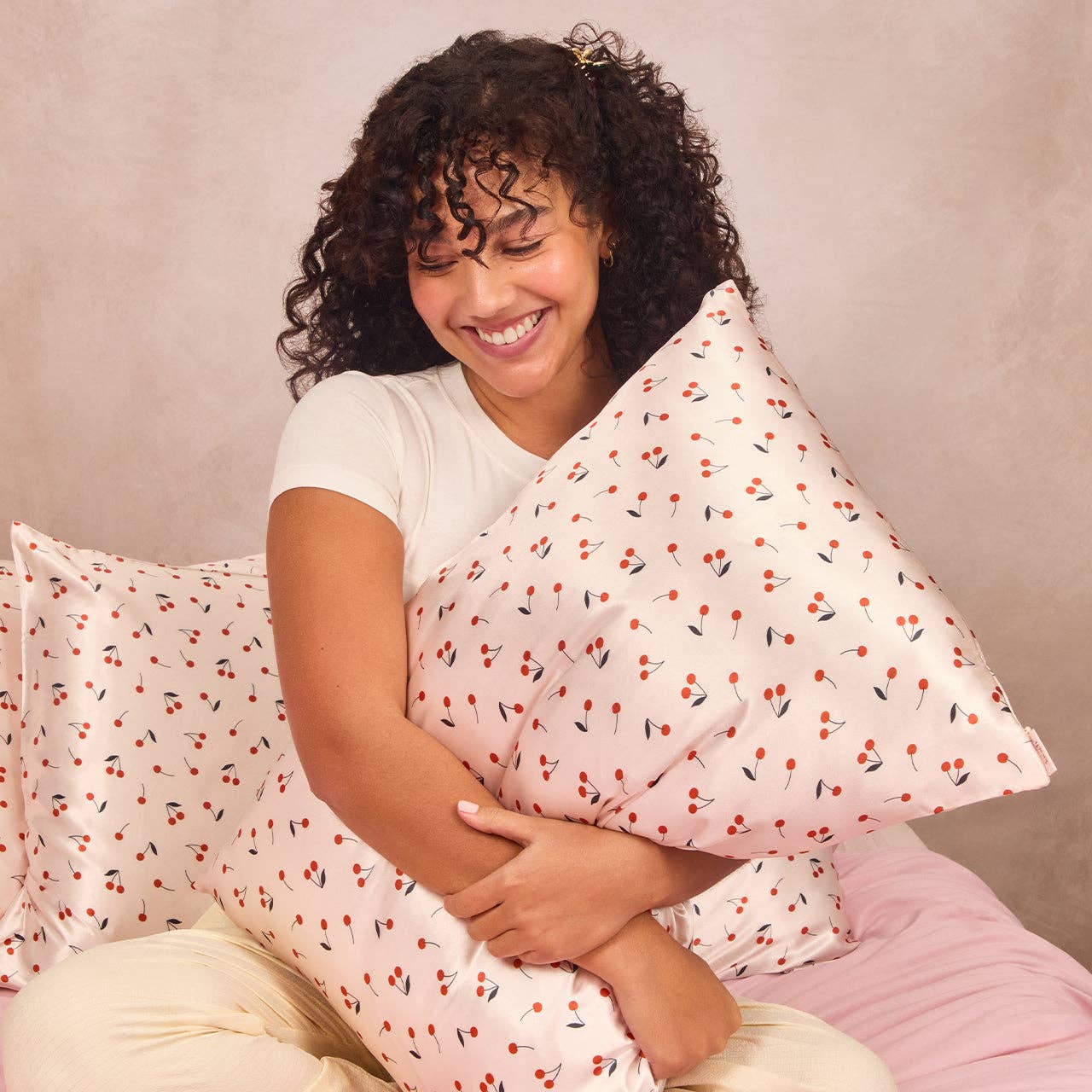 KITSCH - Satin Pillowcase Standard - Cherry Print