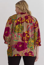 Load image into Gallery viewer, Curvy Floral Chelle Top
