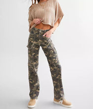 Load image into Gallery viewer, Tracey Camo Cargo Straight Stretch Jean

