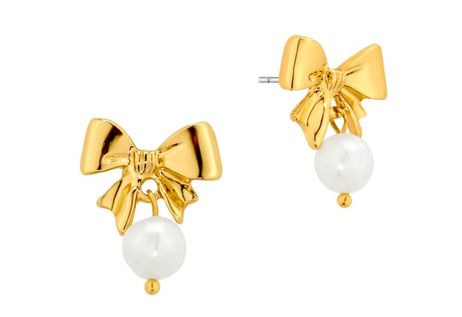 Gold Bow with Pearl
Stud Earring