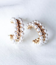 Load image into Gallery viewer, Elsie Hoop
