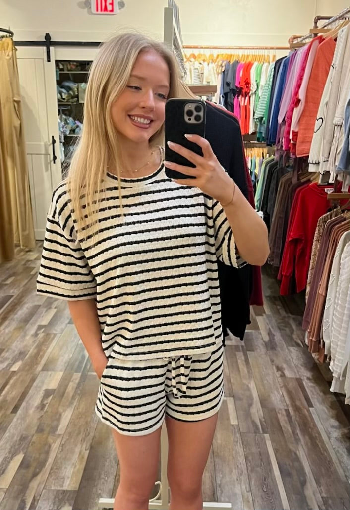 STRIPED SHORT SLEEVE TEE & SHORTS SET