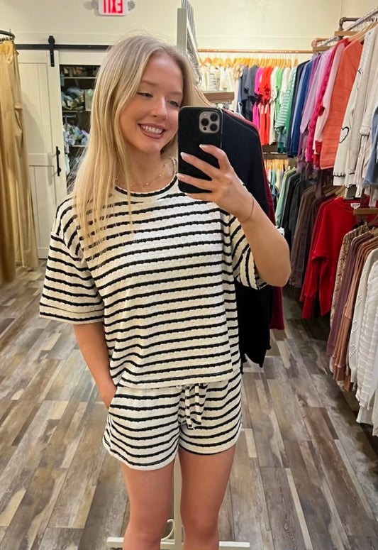 STRIPED SHORT SLEEVE TEE & SHORTS SET