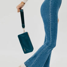 Load image into Gallery viewer, Cove Double Zip Nylon Wristlet Wallet
