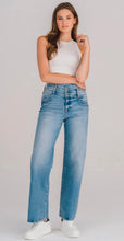 Load image into Gallery viewer, LOGAN] MEDIUM LIGHT DOUBLE CROSS OVER WAISTBAND STRETCH DAD JEAN
