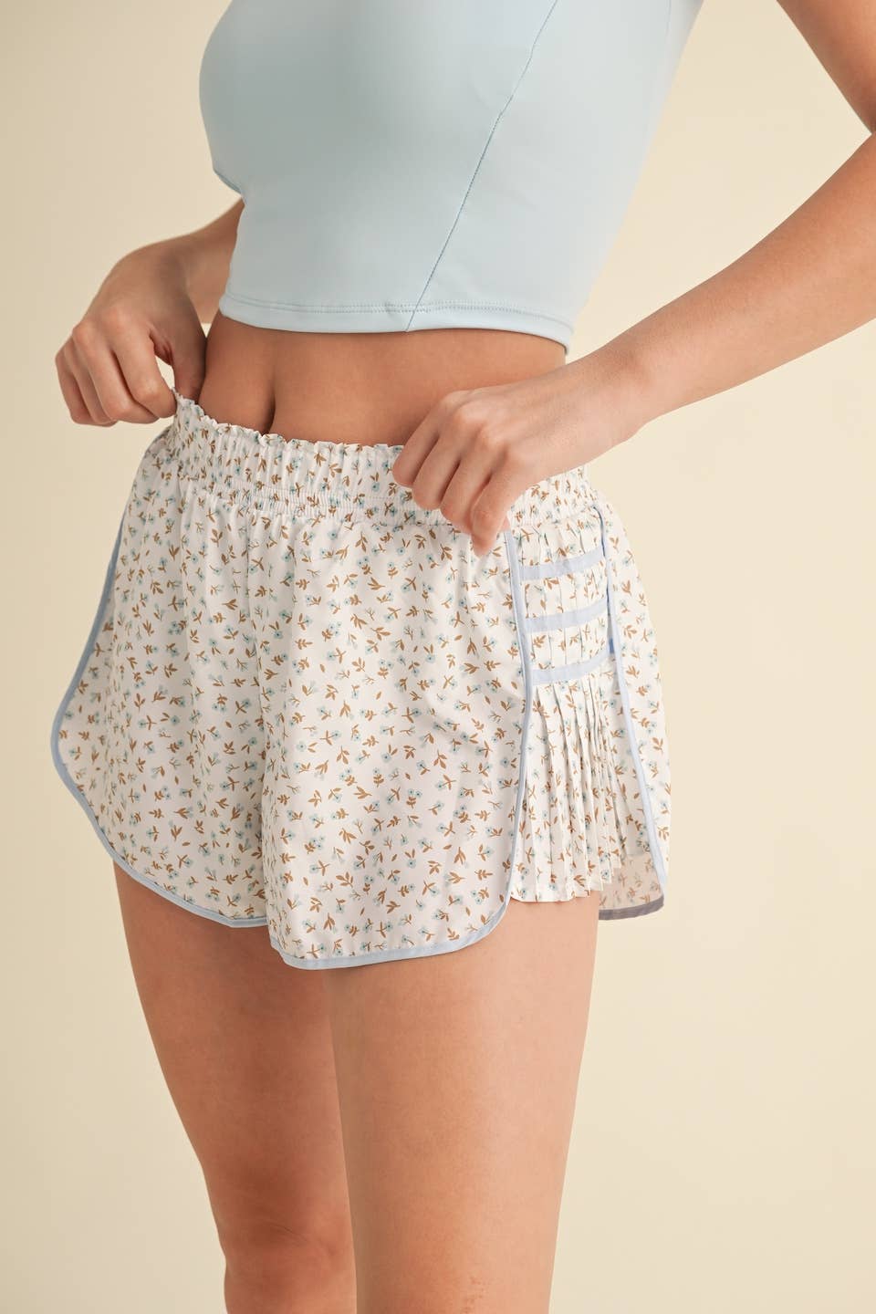 Ditsy Print On Point Shorts