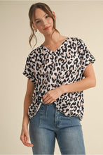 Load image into Gallery viewer, Leopard Print Neutral Top
