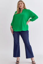 Load image into Gallery viewer, Curvy 3/4 Daydreaming V-Neck Top
