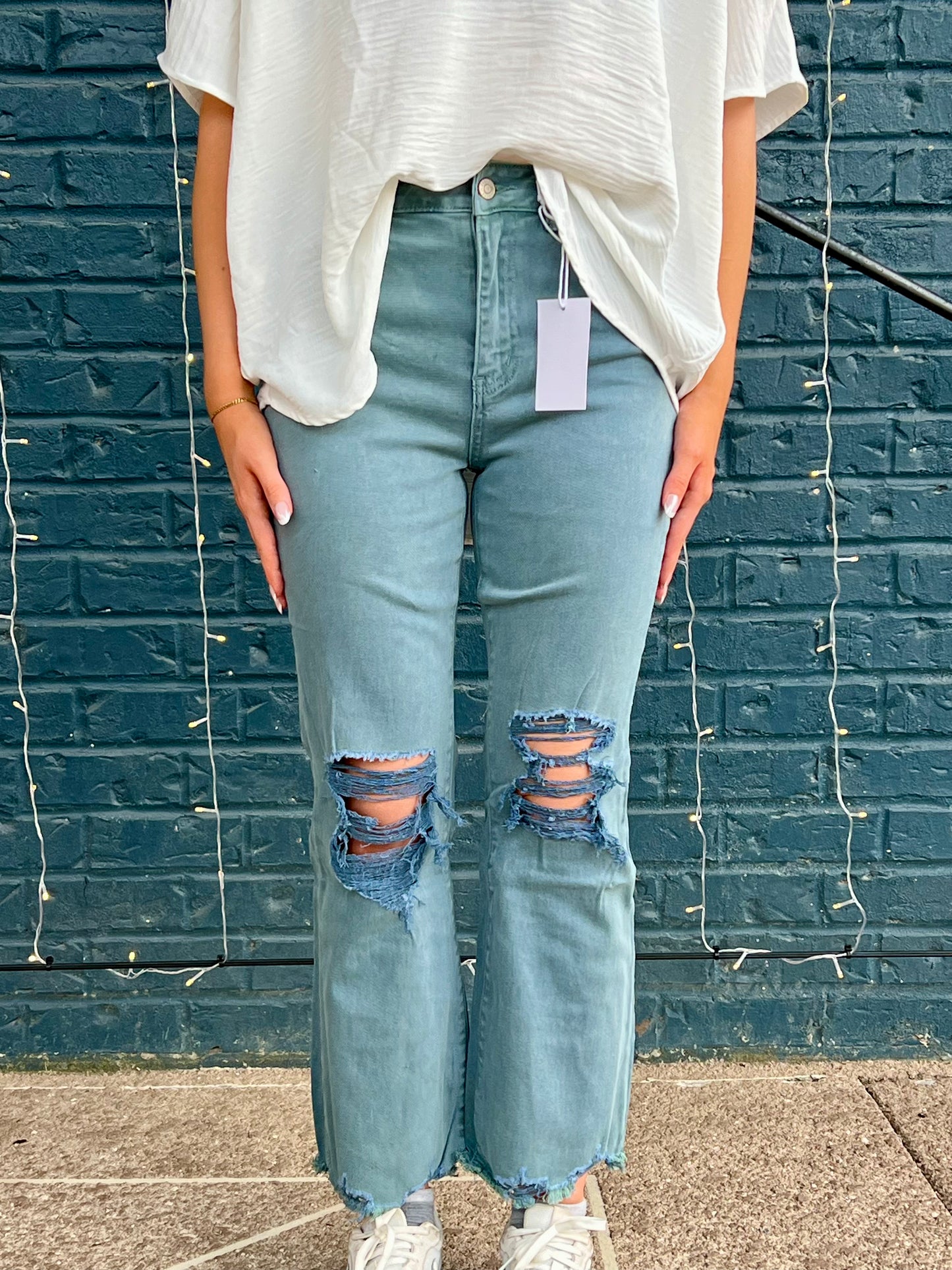 ACID WASHED HIGH WAIST DISTRESSED STRAIGHT PANTS