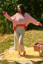 Load image into Gallery viewer, Raw Edge Details Striped High-Low Top
