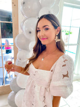 Load image into Gallery viewer, Butterfly Lightweight Drops: White
