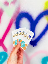 Load image into Gallery viewer, Taylor Shaye Designs - Shelly Huggies
